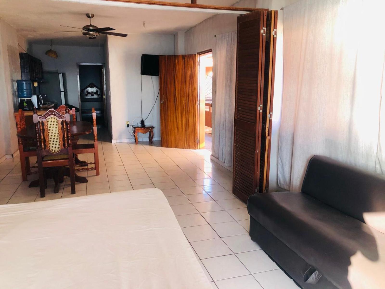 Playa Suites Mazatlán Kamer foto